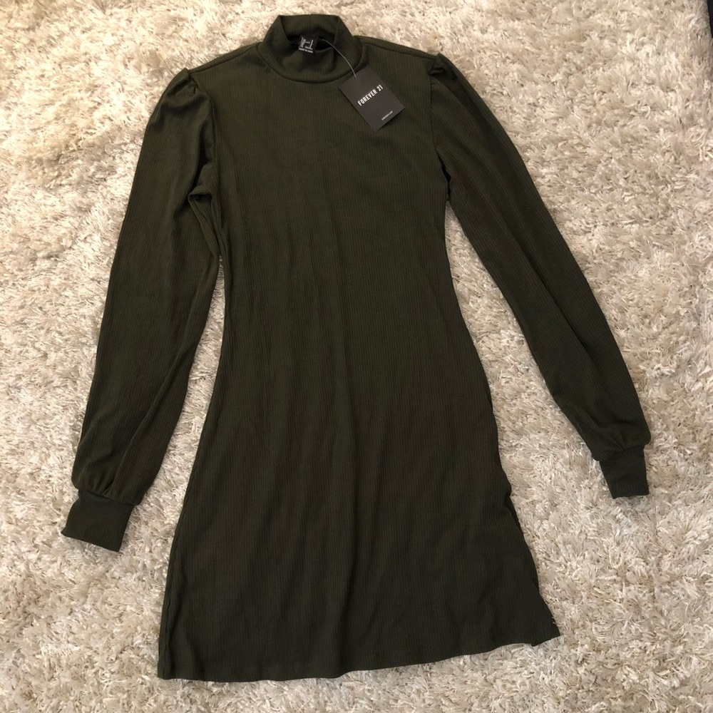 Forever 21 Green Long Sleeve Dress